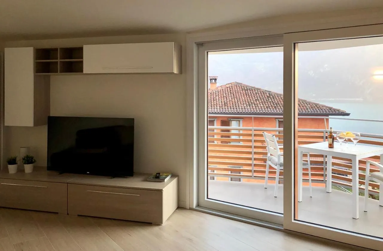 Attico Lussuoso : Villa Letizia Castro  Appartement Castro (Lombardy)