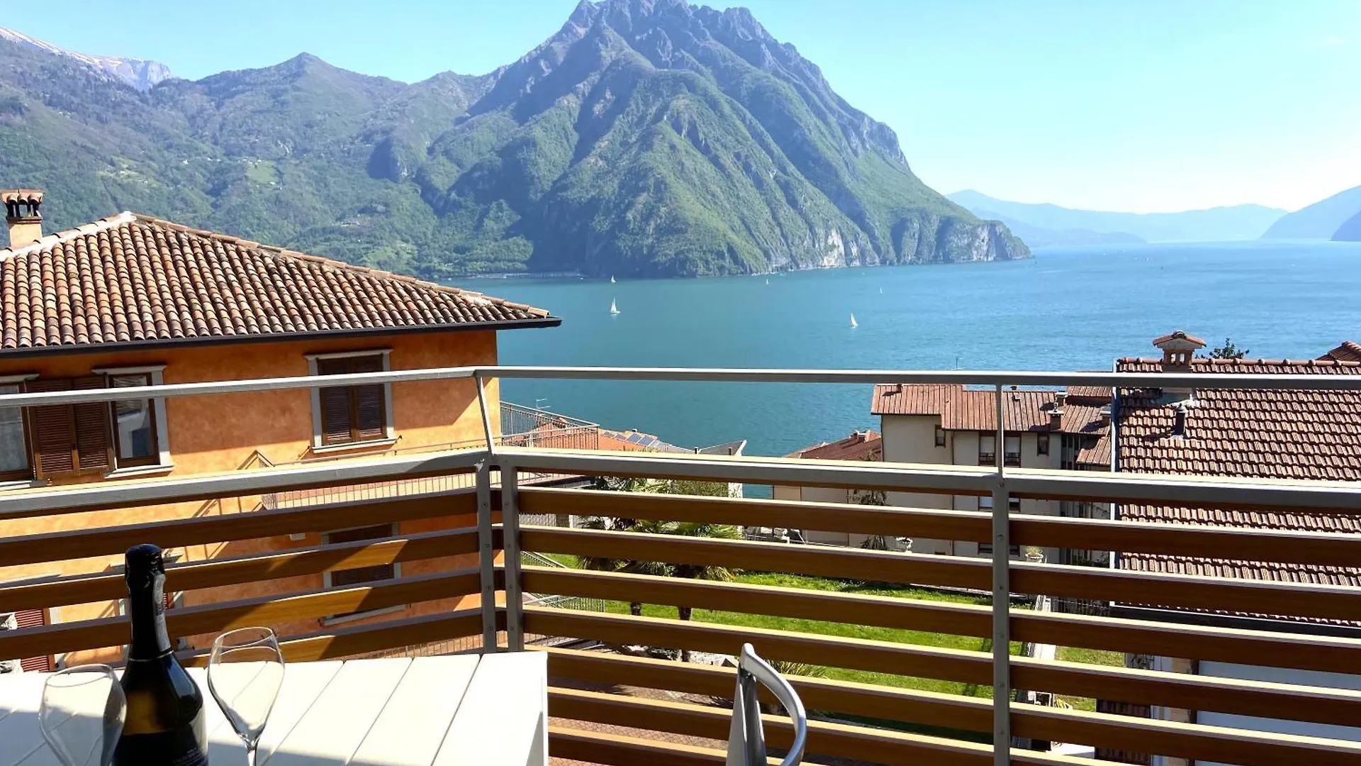 Attico Lussuoso : Villa Letizia location